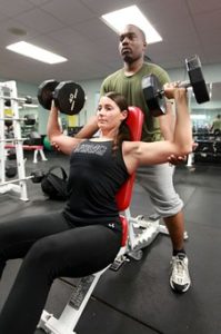 Personal Trainer in gym